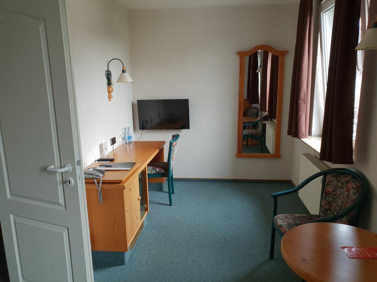 Hotel Gruener Baum Bretzenheim Eksteriør bilde