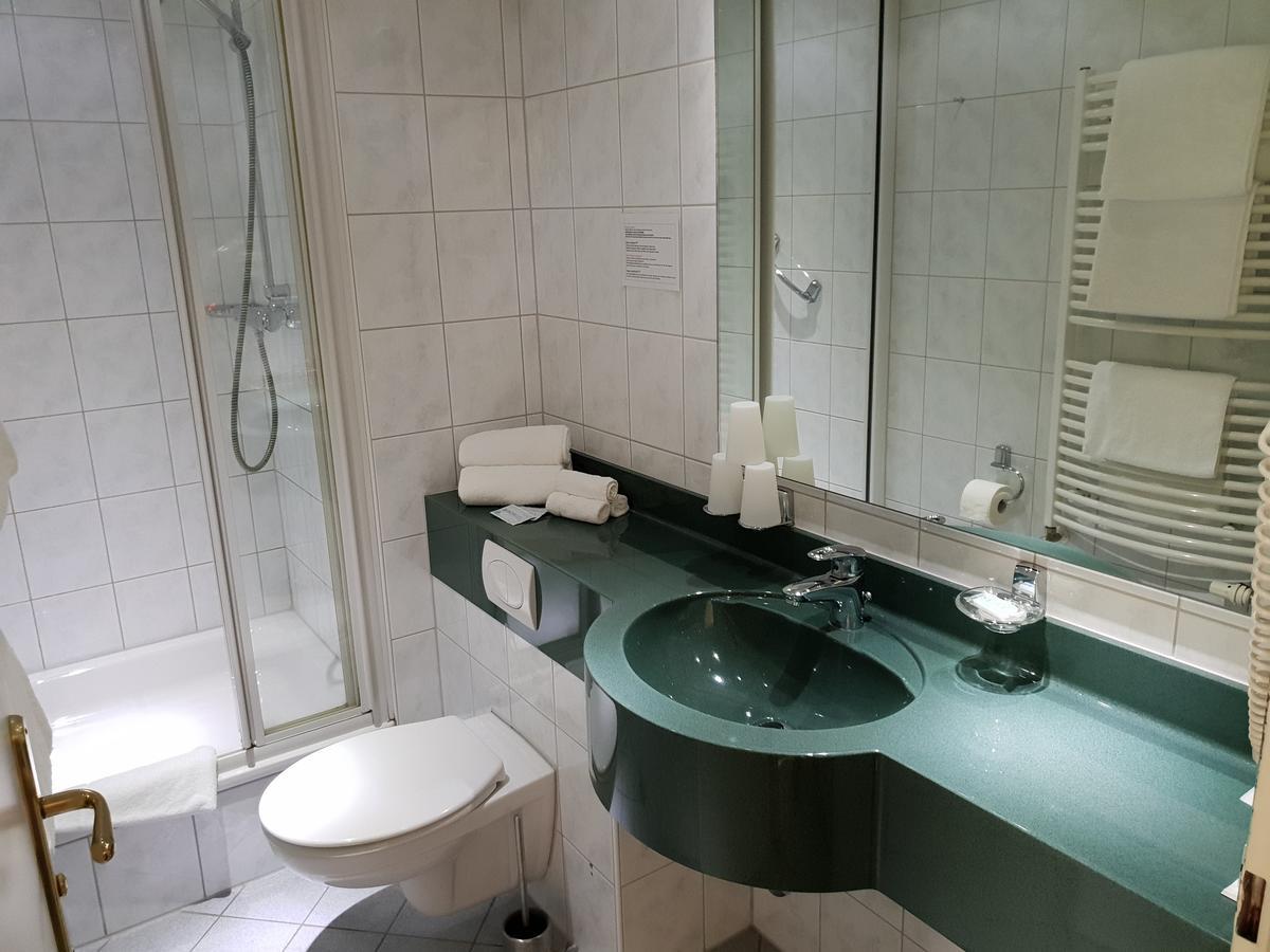 Hotel Gruener Baum Bretzenheim Eksteriør bilde