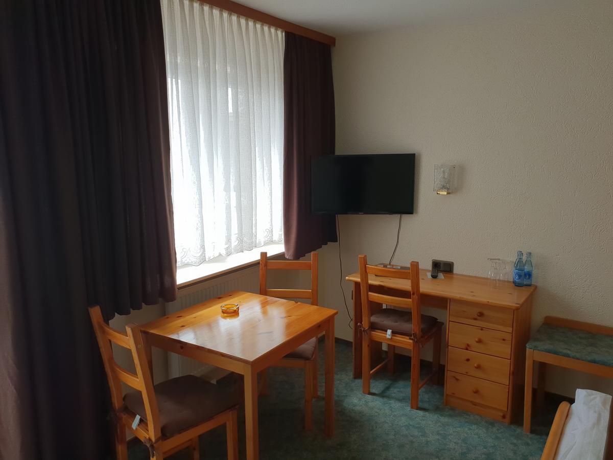 Hotel Gruener Baum Bretzenheim Eksteriør bilde